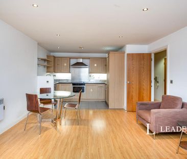 2 bedroom apartment to rent - Photo 2