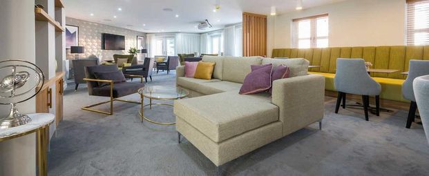 2 bedroom retirement property to rent - Photo 1