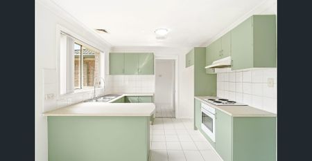 RENOVATED 3 BEDROOM TOWNHOUSE IN QUIET COMPLEX - Photo 2