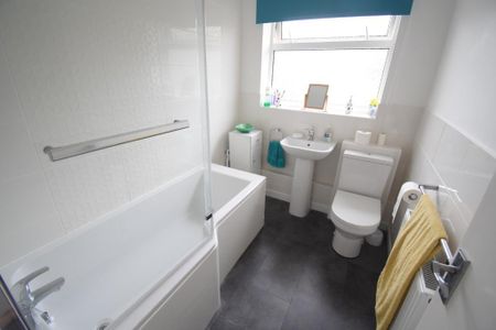 2 bedroom bungalow to rent - Photo 3