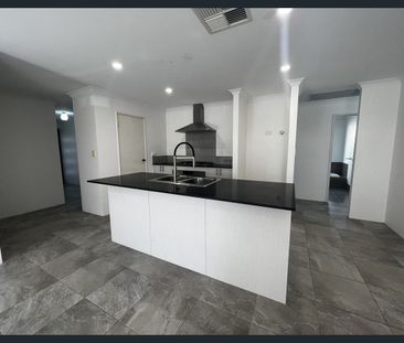 Family Home - Photo 4