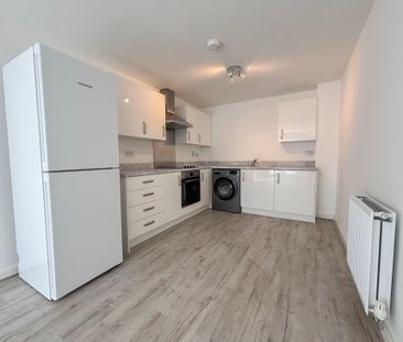 2 bed flat to rent in Dennis Davison Place, Coventry, CV4 - Photo 2