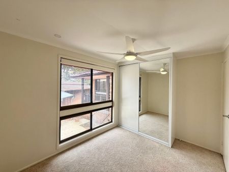 10 Myrtle Close, Adamstown Heights - Photo 4