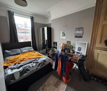 6 bedroom terraced house to rent - Photo 5