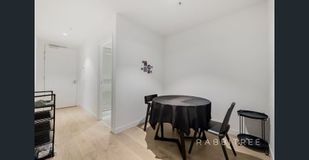 Stylish 1-Bedroom Apartment in Southbank - Furnished. - Photo 3