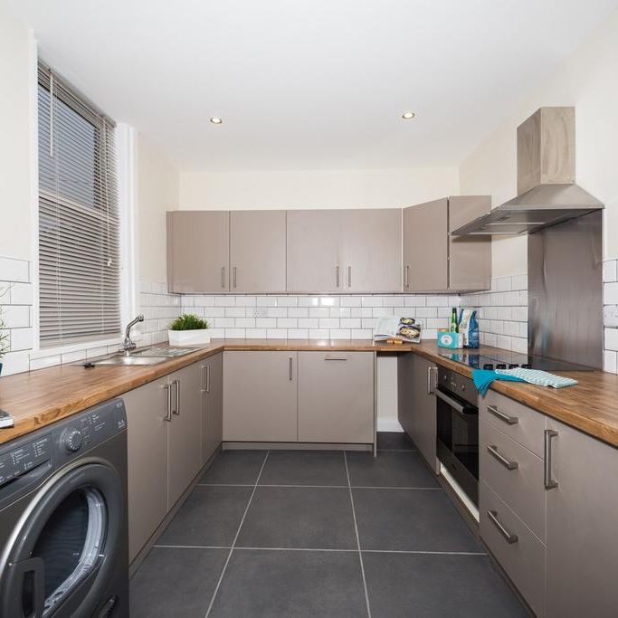 1 bedroom in a house share to rent - Photo 1