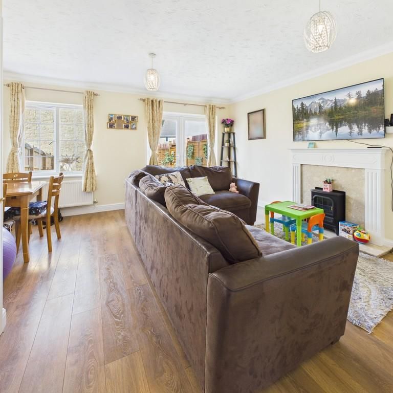 3 bedroom terraced house to rent - Photo 1