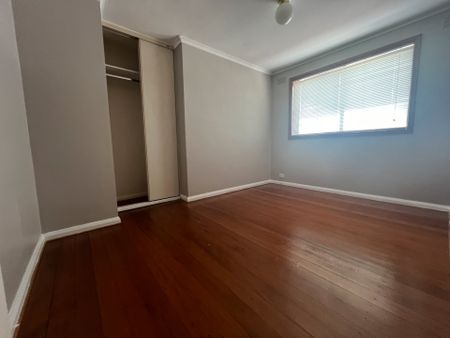 3 Bedroom Home close to all amenities - Photo 4