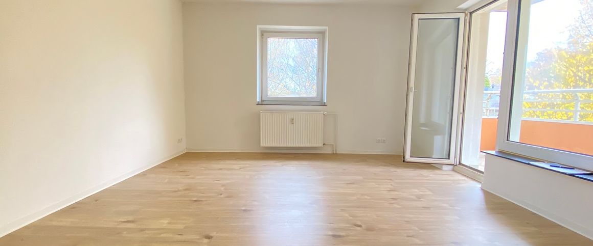 Erdgeschosswohnung mit großem Balkon und einem Monat mietfrei - Photo 1