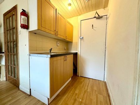 Studio to rent - Photo 4