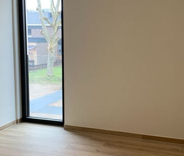 Appartement te huur in Lanaken voor € 1.050 met 2 slaapkamers - Foto 2