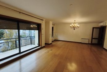 Apartamento T5 em Coimbra