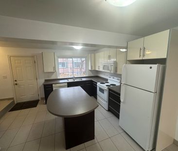 For Lease - 5852 FRONTENAC Street Unit# 8, Niagara Falls, Ontario - Photo 5