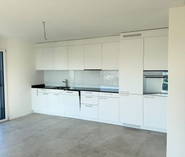Erstbezug: Moderne 3.5-Zimmer-Wohnung mit Panoramablick - Photo 6