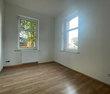 Sanierte Zweiraumwohnung mit KfZ-Stellplatz ab sofort zu vermieten - Photo 1