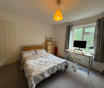 4 bedroom end of terrace house to rent - Photo 6