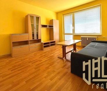 PRENÁJOM 1-IZBOVÉHO BYTU NA STREDE: MESTSKÉ BÝVANIE S DVOMA BALKÓNM... - Photo 1