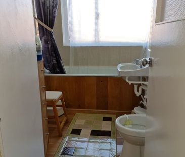 Room in a Shared Flat, Tildesley Road, SW15 - Photo 1