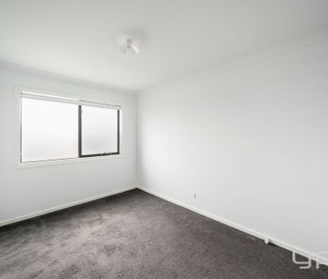 The Perfect Townhouse! - Photo 1