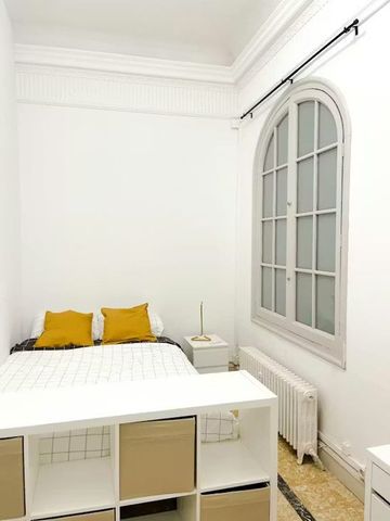 Carrer de Muntaner, Barcelona, Catalonia 08006 - Foto 4