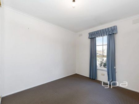 16 Swan Avenue, WESTMEADOWS - Photo 5