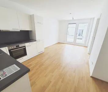 Schöne 2-Zimmer-Wohnung mit Freifläche in der Koloniestraße! - Photo 1