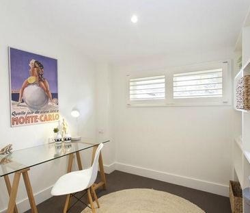 74 Hayberry Street CROWS NEST NSW 2065 - Photo 2