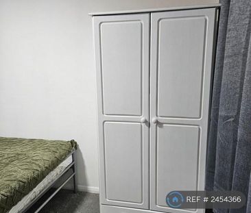 3 bedroom end of terrace house to rent - Photo 5