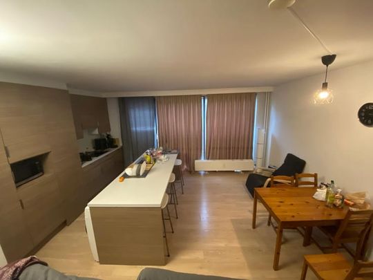 Appartement te huur - Photo 1
