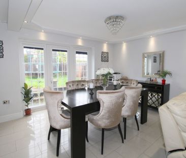 4 bedroom Detached house to rent - Photo 6