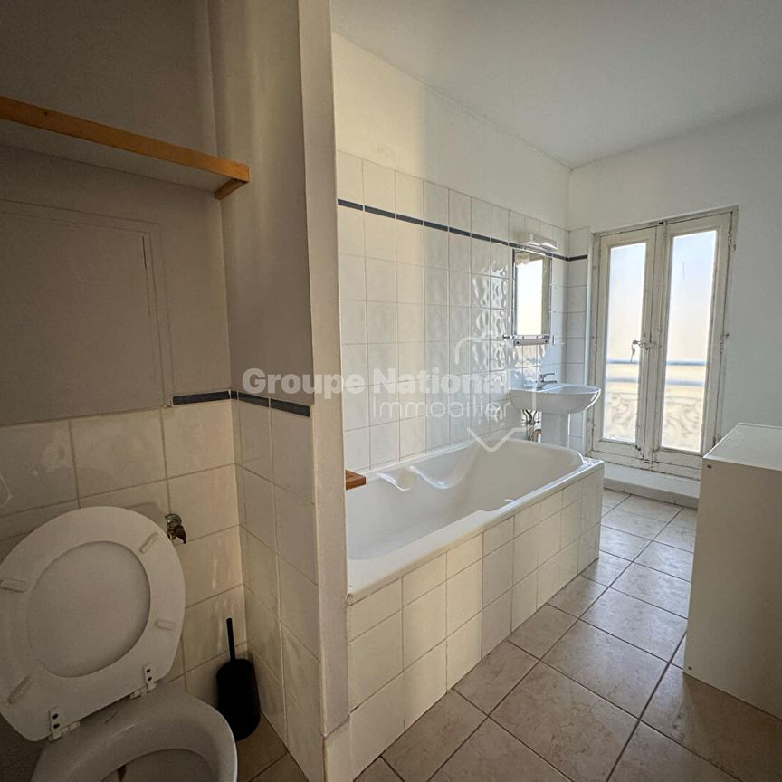 T2 - BOULEVARD CRAPONNE, - Photo 1