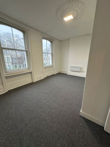 Room in a Shared House, Manor Road, N16 - Photo 3