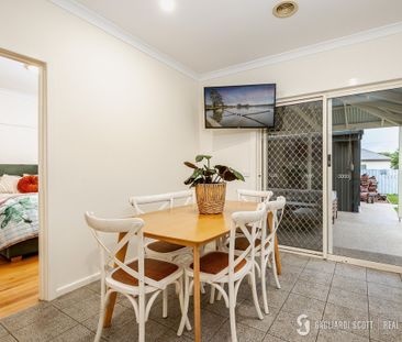 3 Bedroom Home in Central, Quiet Location! - Photo 3