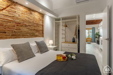 Cosy 2-Bedroom Apartment in Sant Antoni with Balcony - Photo 3