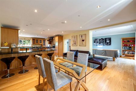 A charming country home with far reaching views and equestrian facilities, situated in about 7.6 acres. - Photo 2