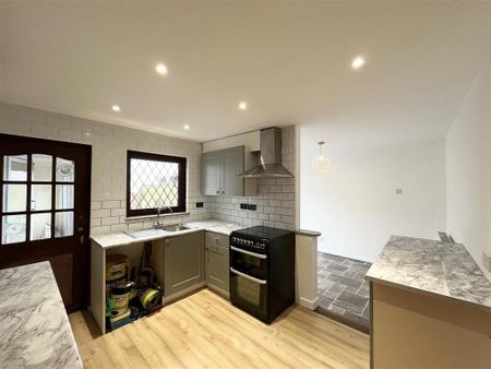 2 bedroom terraced house to rent - Photo 5