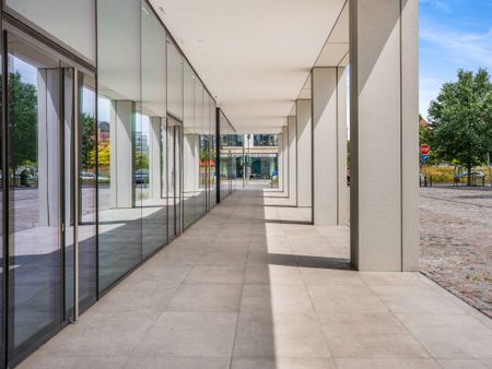 Live Central – Komfortables 3-Zimmer-Apartment mit Loggia und Balkon in den Colonnades - Photo 5