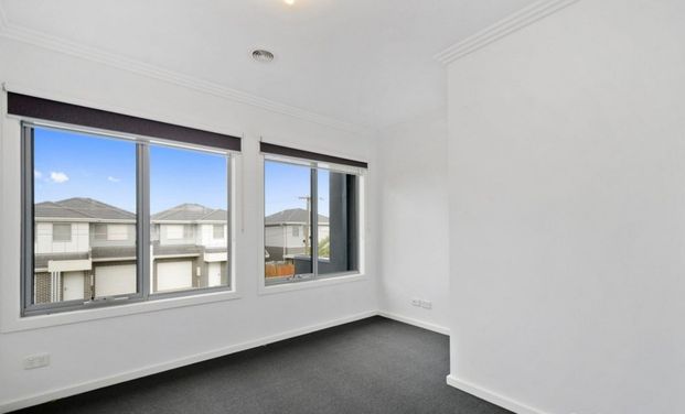 6 Little Street, Altona North VIC 3025 - House For Rent | Domain - Photo 1