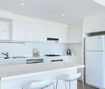 FURNISHED 2 BEDROOM APARTMENT - SHORT TERM LEASE AVAILABLE - Photo 6
