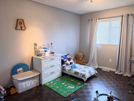 For Lease - 234 Waterbury Street, Caledon, Ontario - Photo 4