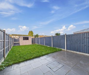 3 bedroom Terraced House to rent - Photo 3