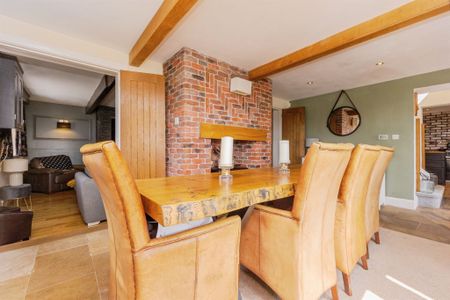 Halifax, Boothtown - Photo 4