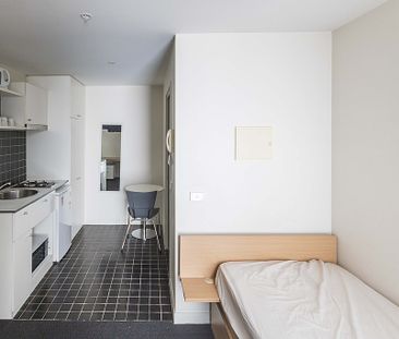 Modern & Stylish Fully Furnished 1 bedroom Studio Apartment - Photo 1