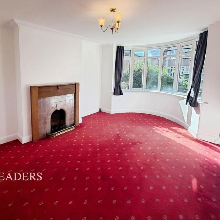 3 bedroom semi-detached house to rent - Photo 1