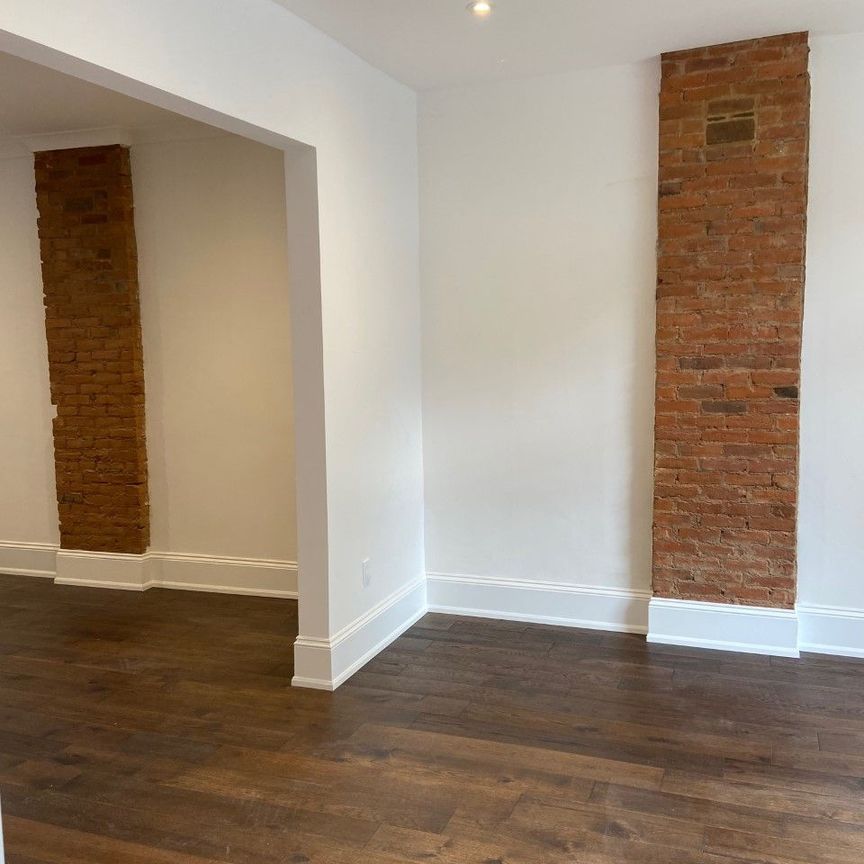 For Lease - 180 Market Street, Hamilton, Ontario - Photo 1