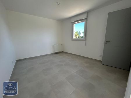 Location Appartement 4 pièces 100m² MORIERES LES AVIGNON 84310 - Photo 4