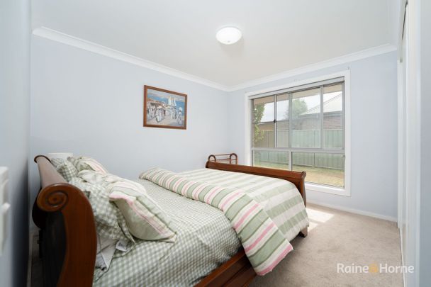 Spacious Family Home in a Quiet North Armidale Cul-de-Sac - Photo 1