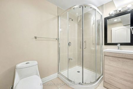 19 Goldlist Drive #Basment - Photo 4