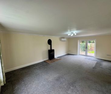 Camp Close, Feltwell - Photo 1