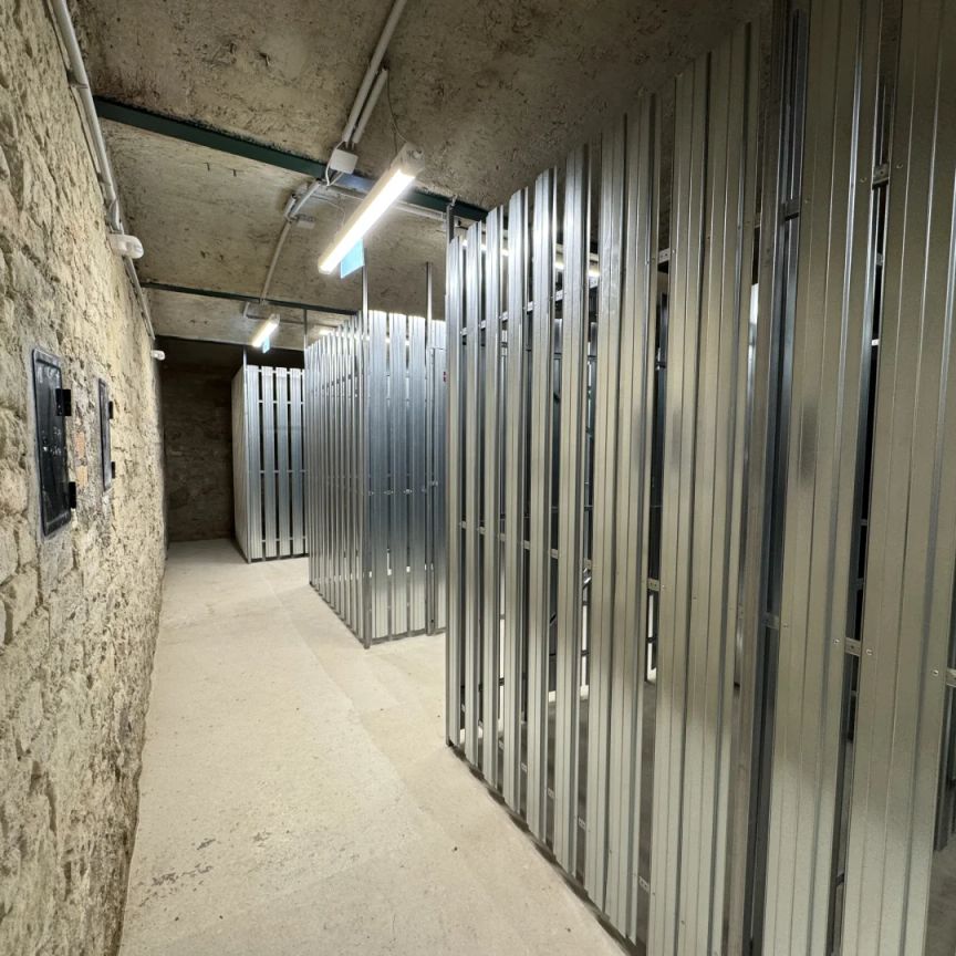 2 Zimmer DG Wohnung mit separatem Arbeitsbereich - großzügige Terrasse & Klimaanlage - Erstbezug - UNBEFRISTETE Mietdauer - Foto 1